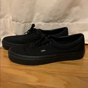 Black Vans Era worn 1x in perfect condition